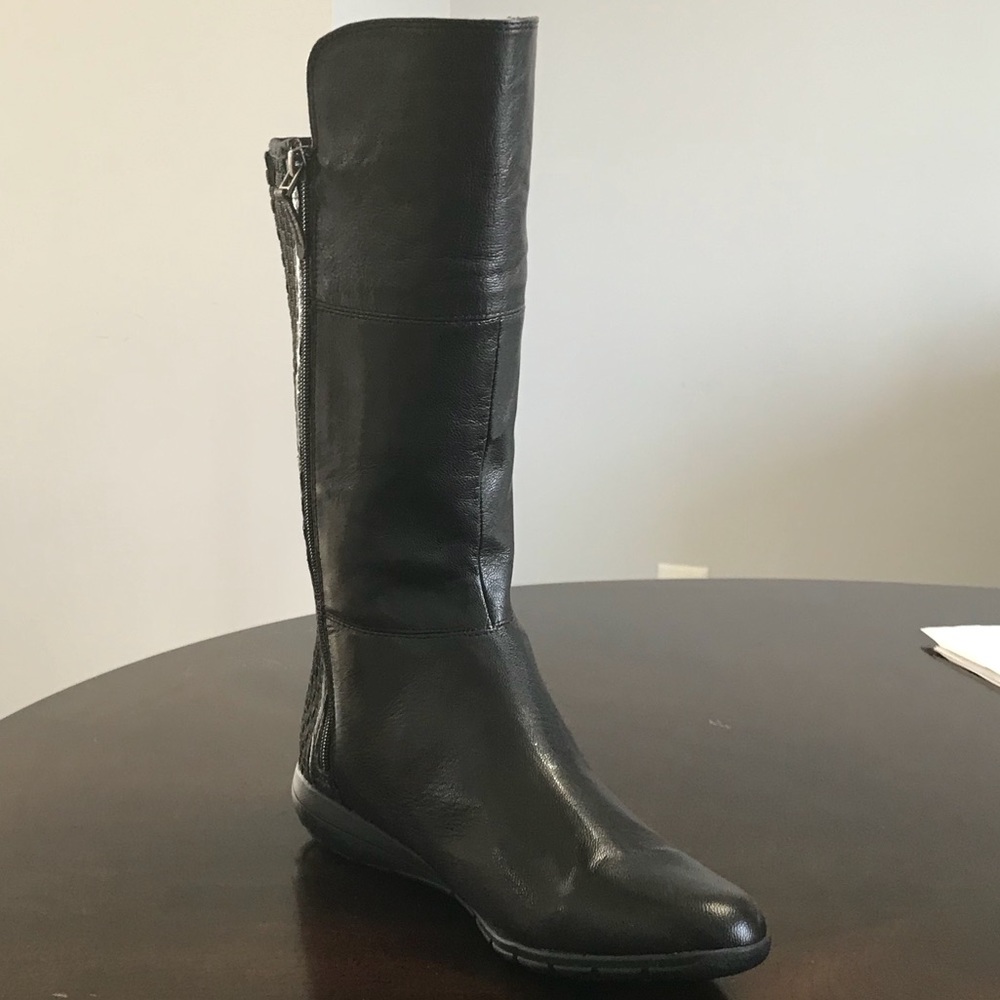 Women’s Black Boot